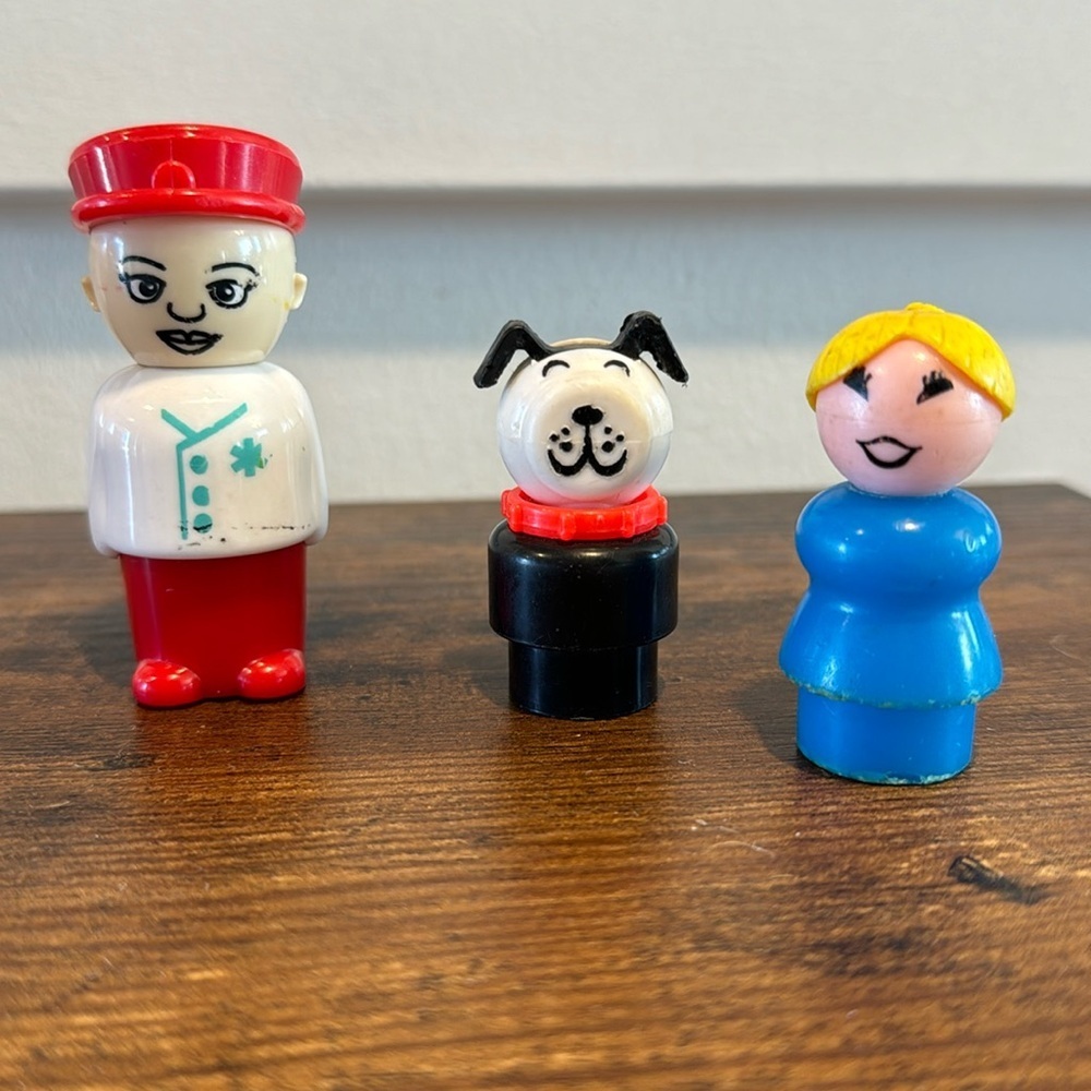 Vintage Viking Toys Sweden-Figure-little people black dog and mom blue dress